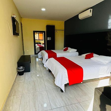 Hotel Villa Pralaya Джутепек Екстериор снимка
