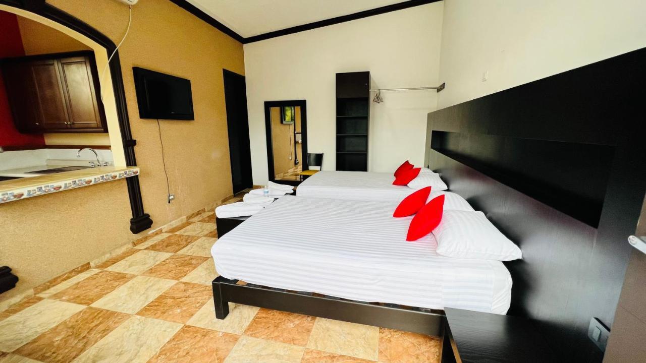 Hotel Villa Pralaya Джутепек Екстериор снимка