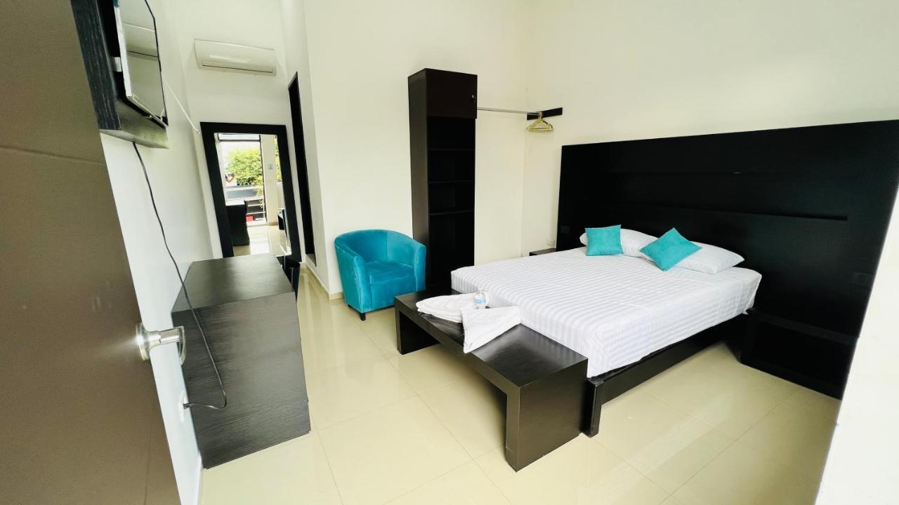 Hotel Villa Pralaya Джутепек Екстериор снимка