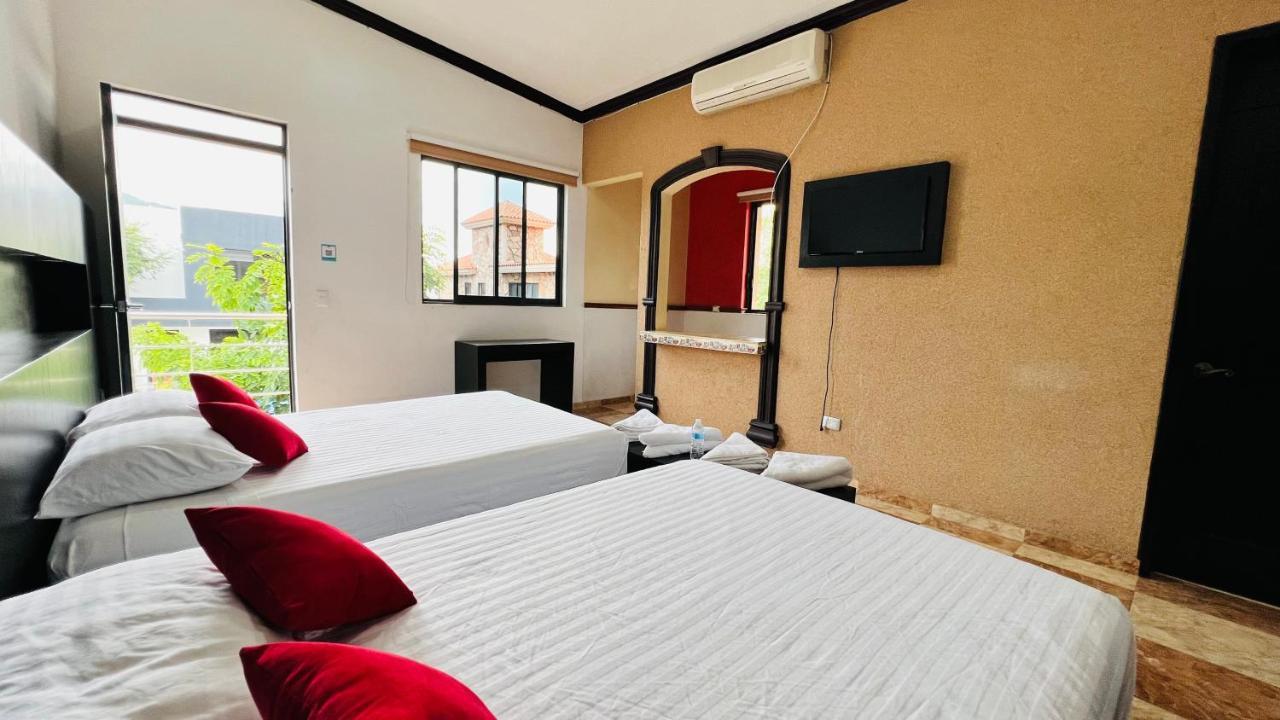 Hotel Villa Pralaya Джутепек Екстериор снимка